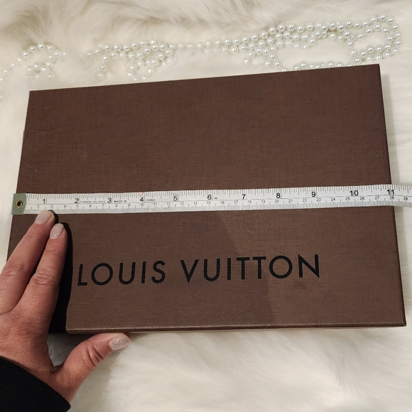 Louis Vuitton Accessory Box - Picture 9 of 9